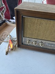 Vtg GENERAL ELECTRIC DUAL SPEAKER AM/FM Tube RADIO MODEL T1243B Does Not Work
