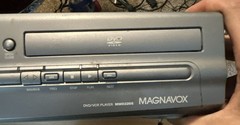 Magnavox MWD2205 DVD/VCR Combo Player VHS & DVD, 4-Head VHS HQ