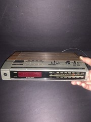 GE Digital Clock Radio Vintage General Electric 7-4634B AM/FM Snooze -Tested-