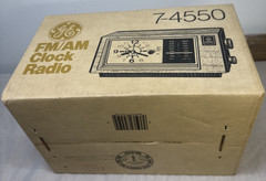 VTG GE GENERAL ELECTRIC AM/FM CLOCK RADIO MODEL 7-4550 NEW IN BOX RARE