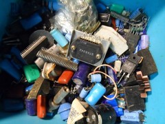 BIG LOT of VINTAGE. DIODES, TRANSISTORS. CAPACITORS COILS… ?? Look to be used