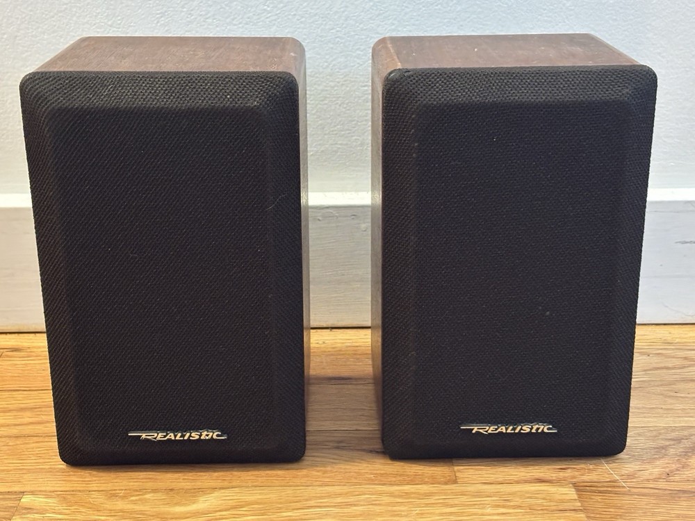 Vintage Realistic Minimus 7W Speakers Cat No 40-2039A Walnut Wood 8 Ohms 40W Max