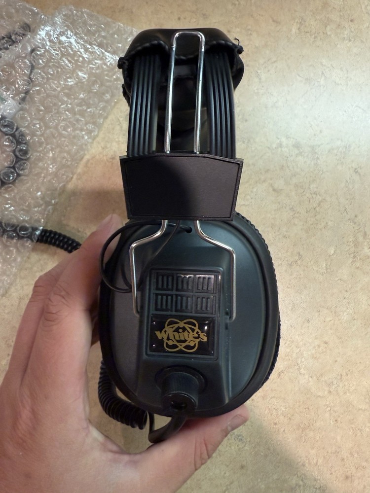 White’s Vintage Metal Detecting Headphones