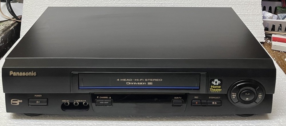 Panasonic PV-V4611 VTG Video Cassette Player Recorder VCR Hi Fi 4 Head WORKing
