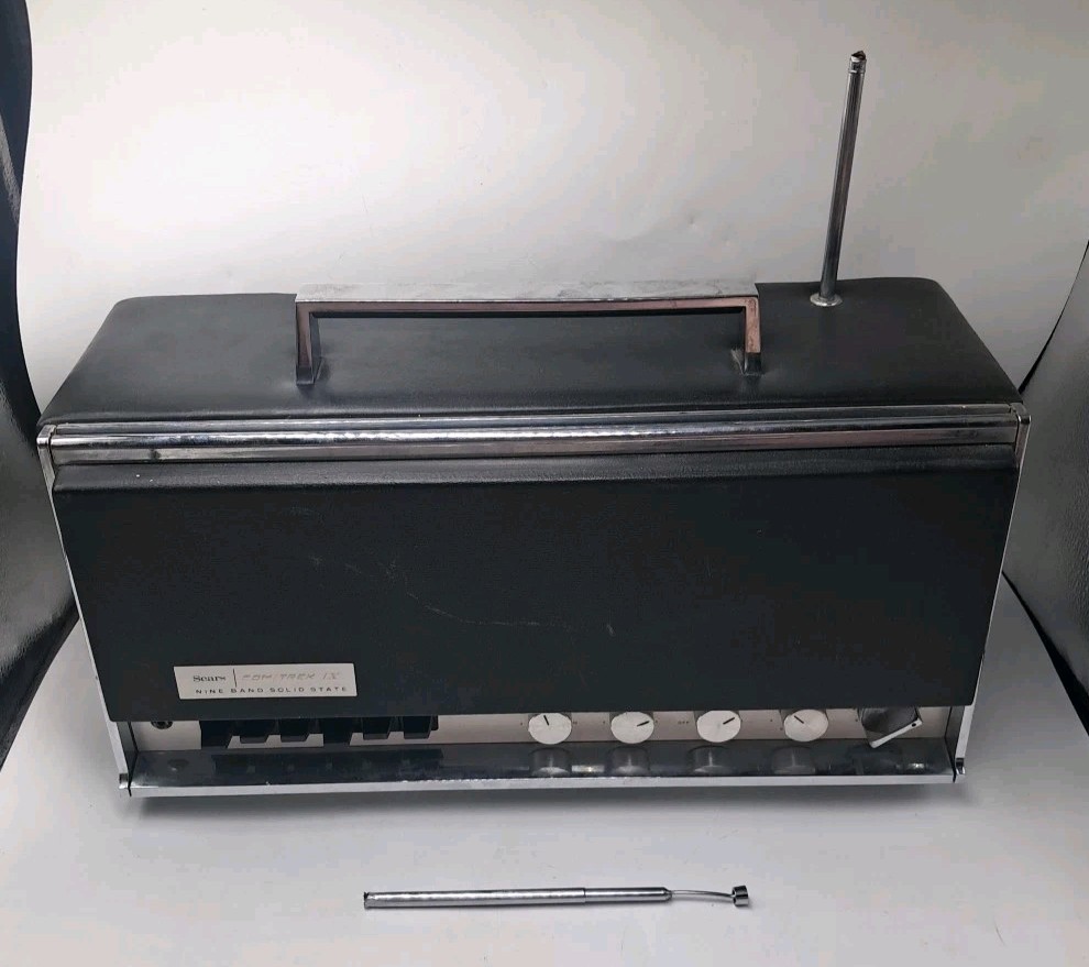 Vintage Sears Com Trek IX Model 132.2285 TESTED ANTENNA BROKEN GETS SIGNAL READ
