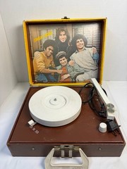 Vintage 1976 Teletone Welcome Back Kotter Sweathogs 33/45 Record Player AS-IS