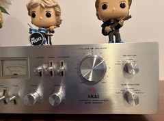 The AKAI AM-2600. 1976-79. 60 Watts per Channel! The Real Deal.