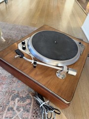 Fairchild 440 Belt-Drive Transcription Turntable W/ Audio Technica Cartridge