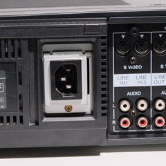 SONY SVO 2000 Professional VCR S-VHS Player recently serviced WORKING!