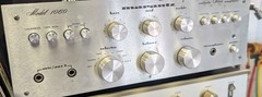 Vintage Marantz 1060 Stereo Integrated Amplifier Excellent working condition