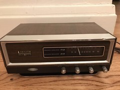 Vintage Zenith Circle Of Sound Solid State AM FM Table Radio K421W Tested