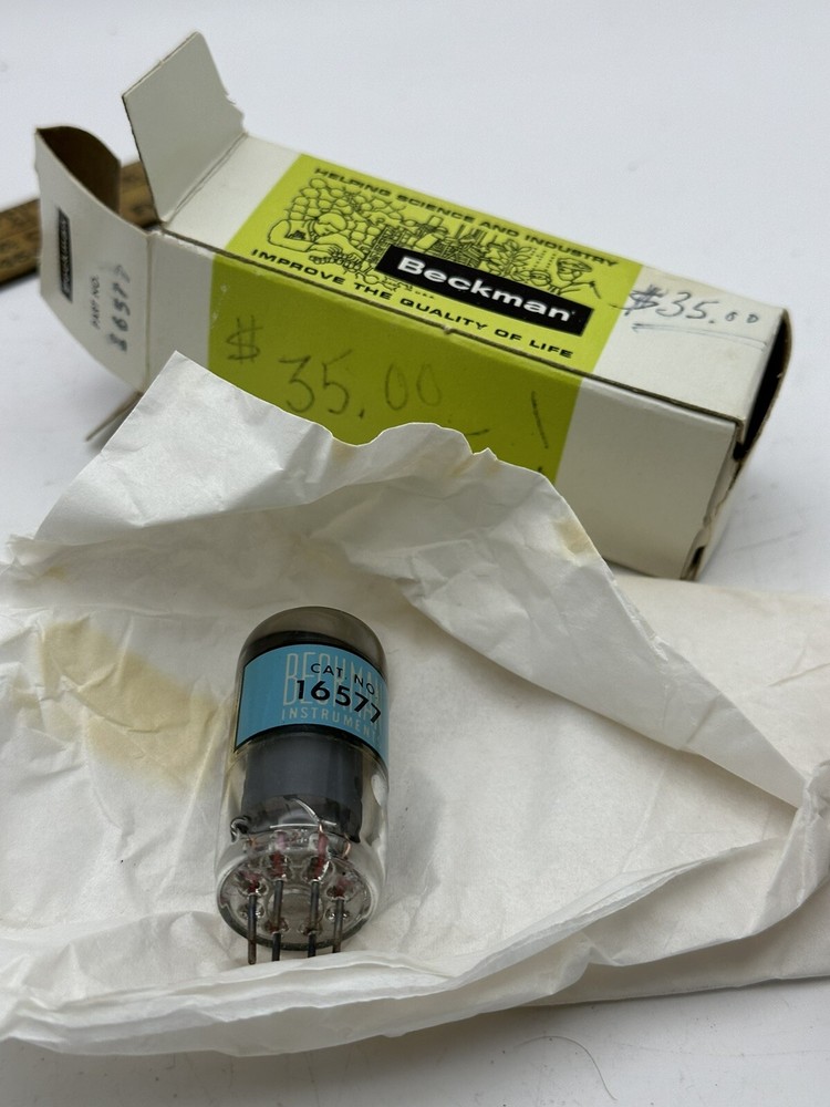VINTAGE Beckman 16577 EF40 K6GWD5 Vacuum Tube