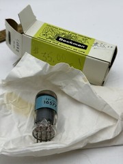 VINTAGE Beckman 16577 EF40 K6GWD5 Vacuum Tube