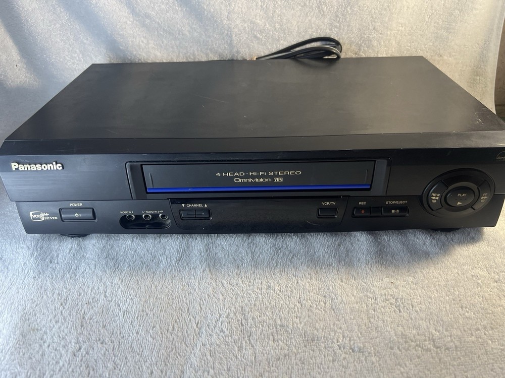 Panasonic PV-V4602 VCR VHS Player 4-Head Hi-Fi Blue Line No Remote TESTED Works