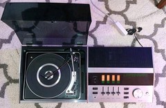 Vintage PHILCO / FORD Model : M4780 Combo FM / AM Radio Turntable System