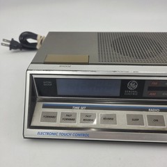 VTG GE General Electric 7-4663A ELECTRONIC TOUCH Alarm Clock Radio -WORKS!