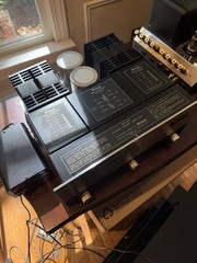 Vintage McIntosh MC2200 Stereo Power Amplifier. 200 wpc. Excellent Serviced
