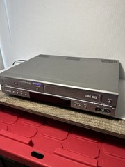 Samsung DVD-V2000 DVD/VCR Combo Player, VHS & DVD, Hi-Fi Stereo 4-Head