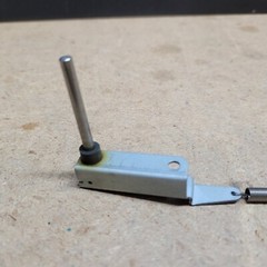 Fostex A-8 LR tape guidepost