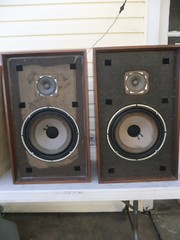 Harman Kardon HK-40 Vintage Floor Standing Speakers Pair