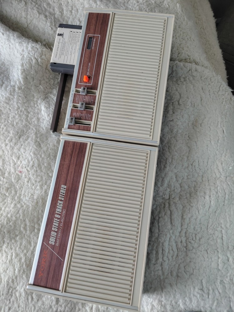 Vintage Yorx 8T-10 Portable 8-Track Player TESTED WORKING With AC Power Cord Tra