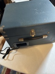 Vintage Califone Turntable 1420k Portable record player 4 speed phonograph Case