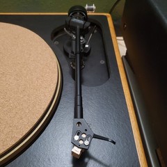 Linn Basik Plus Tonearm With Aftermarket Cable.