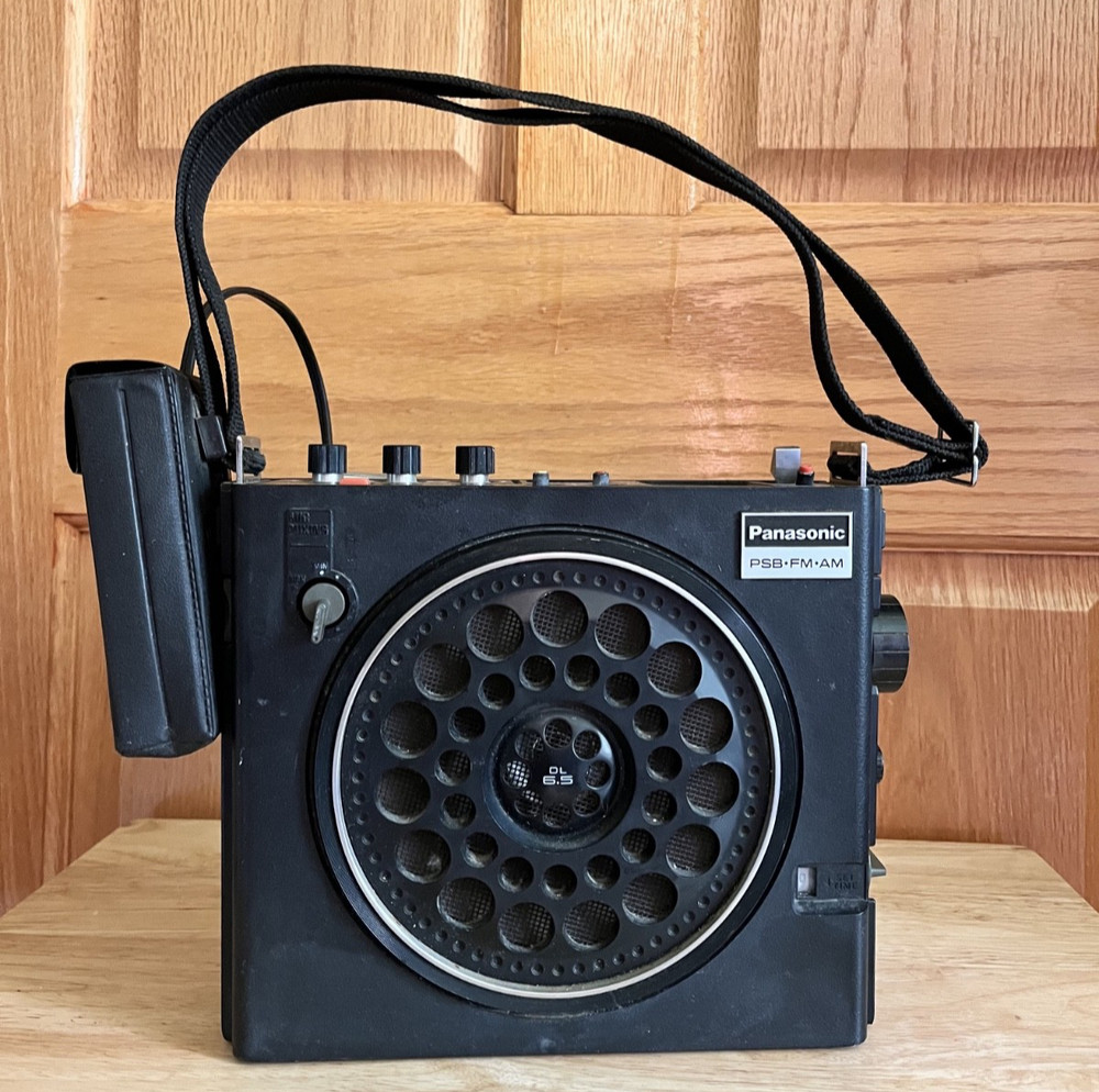 Vintage Panasonic Radio RF-888 PSB/FM/AM 3 Band Radio Working Great Condition!