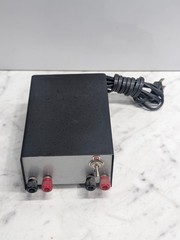 Vintage Electronic Power Supply / Test Unit Dual Binding Post Bench Box UNKNOWN