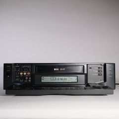SONY SVO 2000 Professional VCR S-VHS Player recently serviced WORKING!