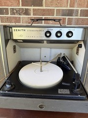 🍊Vintage 1960s Zenith Stereophonic Record Player All Transistor | Model SA55