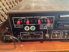 VINTAGE MARANTZ 2235 stereo receiver works well needs back blue lights speakers?