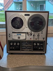 AKAI 1730D SS STEREO QUAD REEL TO REEL DECK