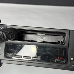 Sony EV-C40 Video8 Video Cassette Recorder Player – Powers On – UNTESTED