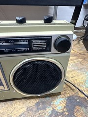 1980’s GE General Electric AM/FM Radio Cassette Recorder Model Beige Works !