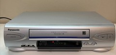 Panasonic PV-V4524S-K 4-Head Hi-Fi Stereo VCR VHS Player Recorder NO Remote WORK