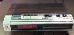 Vintage General Electric GE Digital AM/FM Alarm Clock Radio7-4634B Woodgrain
