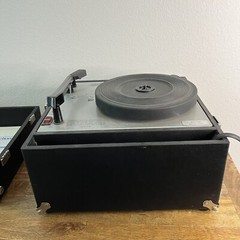 Hamilton Electronics Model 910 4-Speed Vintage Record Player – Works Plays