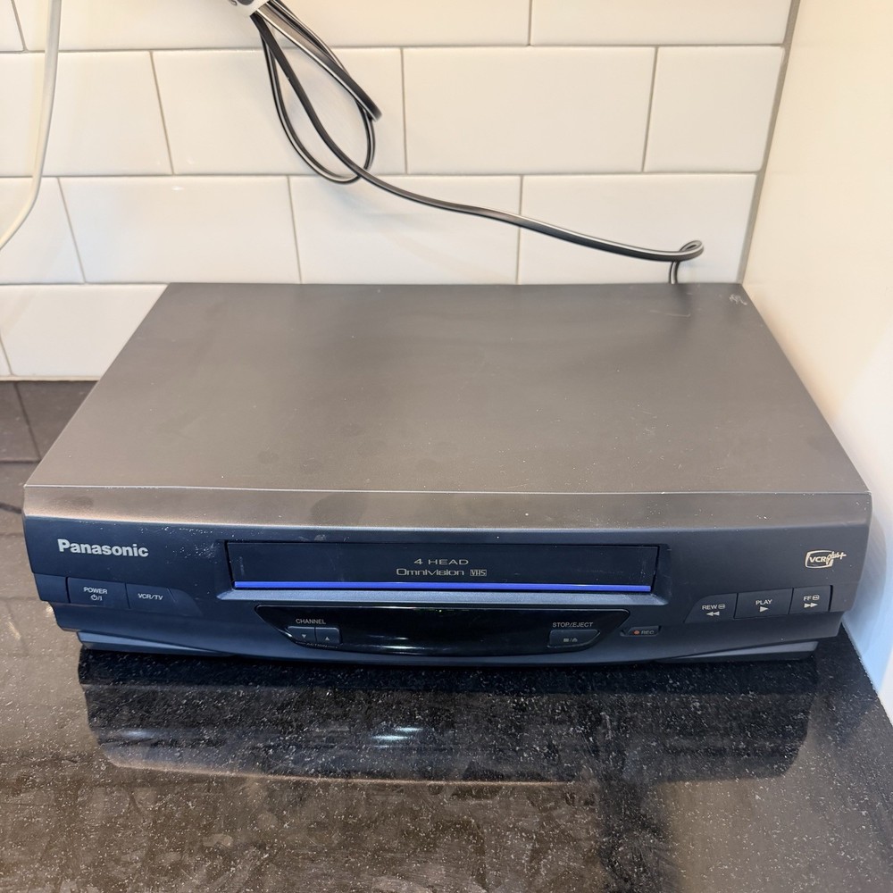 Panasonic PV-V4020 4-Head Omnivision VHS VCR Plus Player Tested VIDEO Blue Line