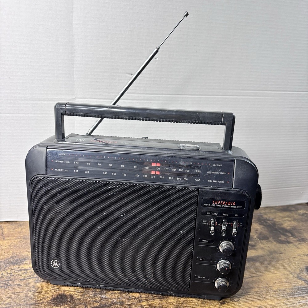 Vintage GE Superadio Long Range AM/FM Hi Performance Super Radio 7-2887A TESTED