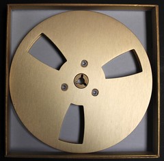 NEW ANALOG AUDIO 7″ X 1/4″ METAL TAPE REEL-TRIDENT HUB-GOLD-AKAI TEAC PIONEER