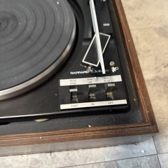 VINTAGE Garrard model #82 turn table Read!!!