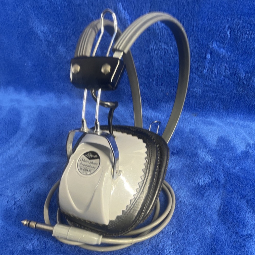 Lafayette Gray Black Stereo Over-Ear Headphones 99-0204 8R 1/4 Inch Plug