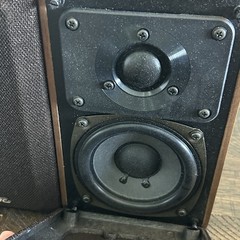 Vintage Realistic Minimus 7W Speakers Cat No 40-2039B Walnut Wood 8 Ohms 40W Max
