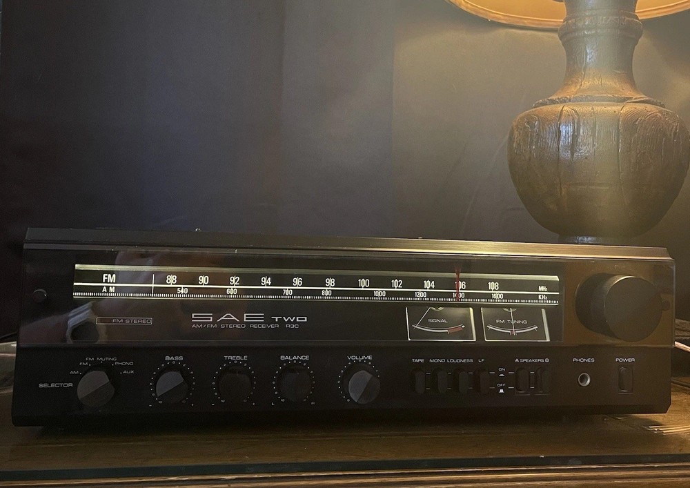 SAE TWO R3C AM/FM Receiver Made In Japan