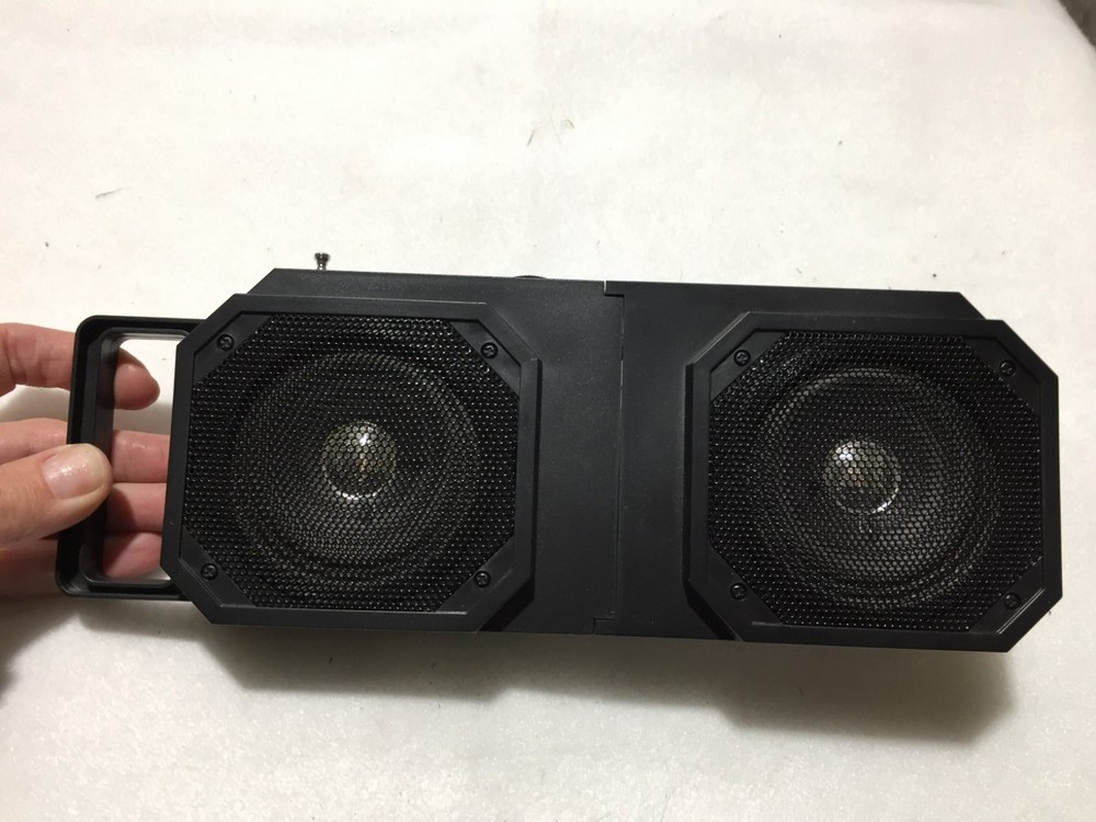 Ultronic A-3971 Portable AM/FM Radio NO POWER CORD Splits Into Two Black