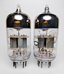 2 pcs NEW 6N23P / ECC88 / 6DJ8 Reflector ’74 SWGP Silver Shields Matched Pair