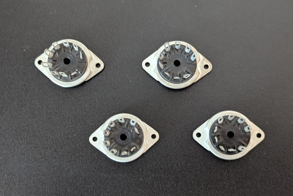 9-Pin Tube Socket BLACK Bottom Mount 3/4″ Hole 1-1/8″ Hole Centers (4 pcs) #L3