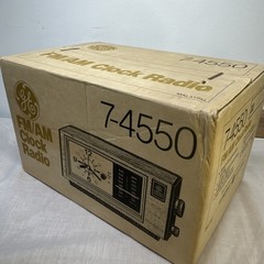 VTG GE GENERAL ELECTRIC AM/FM CLOCK RADIO MODEL 7-4550 NEW IN BOX RARE