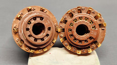 Vector T-12-C Compactron & T-9R-C Novar Socket Adapter Pair – Verified